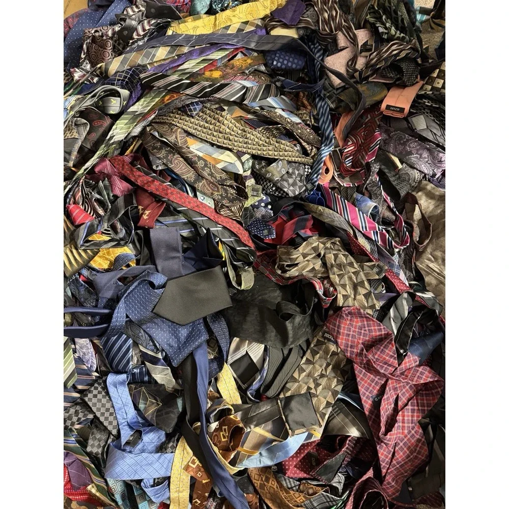 75 PC Mens Neckties LOT Wholesale Bulk Collectors Resell Ties Crafts Cutter DIY - Picture 1 of 7